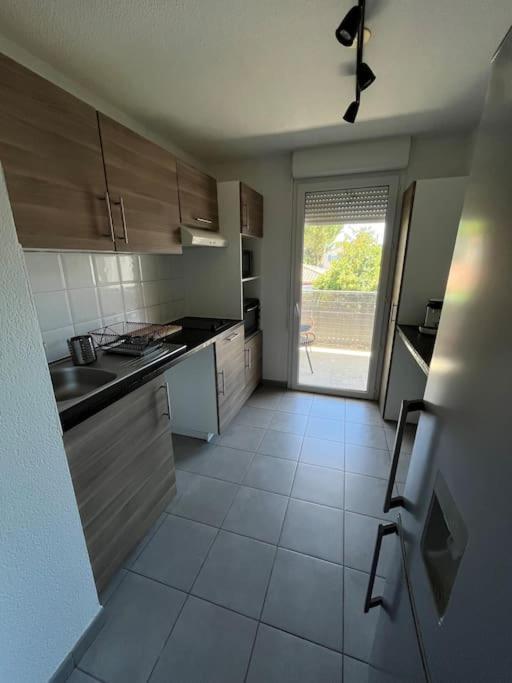 Joli Appt 45 M2 Avec Terrasse Διαμέρισμα Lunel  Εξωτερικό φωτογραφία