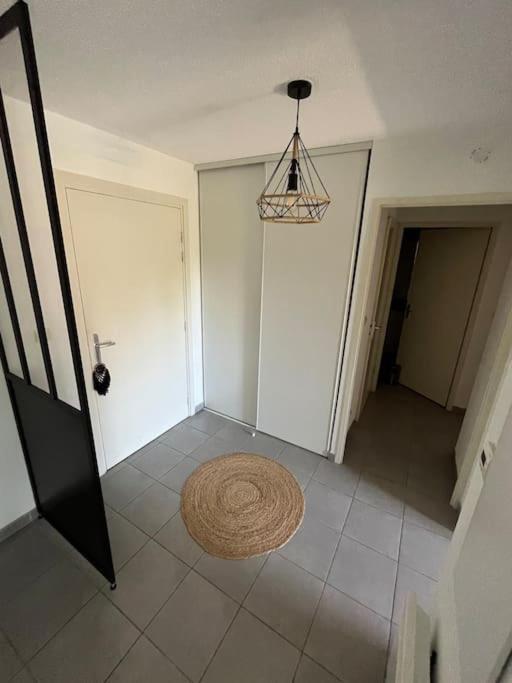 Joli Appt 45 M2 Avec Terrasse Διαμέρισμα Lunel  Εξωτερικό φωτογραφία