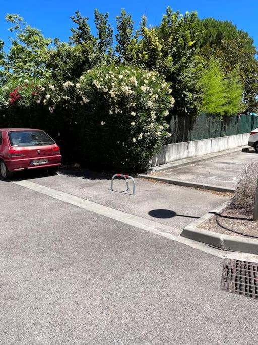 Joli Appt 45 M2 Avec Terrasse Διαμέρισμα Lunel  Εξωτερικό φωτογραφία